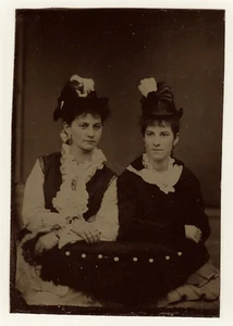TINTYPE PORTRAIT OF TWO WELL DRESSED PRETTY WOMEN - Picture 1 of 2