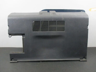 1992 Plymouth Laser - Acabamento do painel central da escotilha traseira (92-94 preto) - Imagem 1 de 4