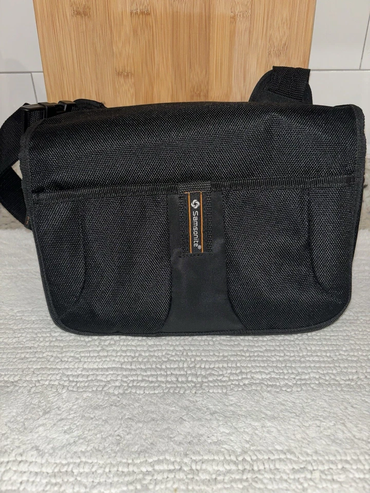 Bolso Gadget Acolchado Samsonite con Correa para el Hombro Cámaras (Negro) Foto 1 de 4