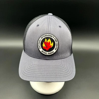 Boné NIFC Boise Idaho Patch Hat Sport-Tek Masculino Tamanho Único Cinza Algodão Malha Snapback - Imagem 1 de 4