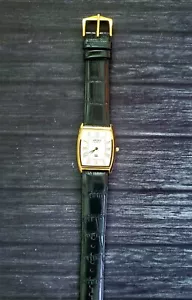 RARE Vintage Men's Slim Tank Barrel Gold White Watch New Mvt & Batt🌟 - Picture 1 of 3