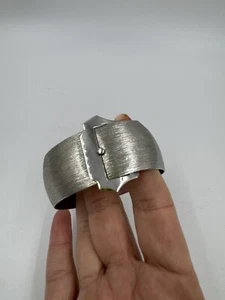 Vintage Sarah Coventry Brushed Silver Tone Buckle Bangle Bracelet - Picture 1 of 12