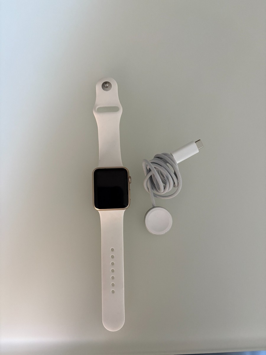 Apple Watch Series 2 White Smart 42 mm Case Wristwatches for Apple Watch Series 2 White Smart 42 mm Case Wristwatches for