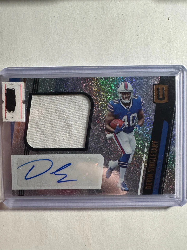 K275,964 - 2019 Panini Unparalleled #326 Devin Singletary Jersey Auto - Image 1 of 1