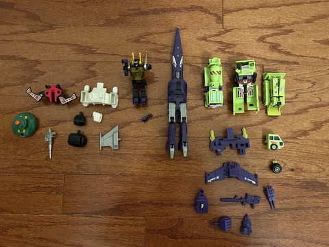 1980s Vintage "TRANSFORMERS" {G1} Figure Parts Lot, CONSTRUCTICONS! INSECTICON! Cover