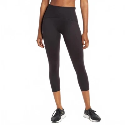 Леггинсы укороченные Spanx Booty Boost черные женские размер средний 20 дюймов по внутреннему шву - Изображение 1 из 4