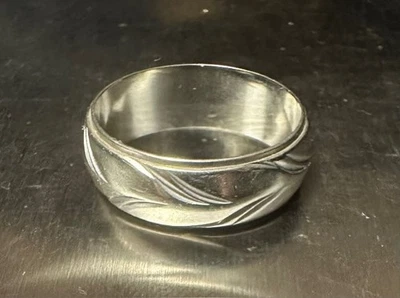 NICE 14K WHITE GOLD KEEPSAKE WEDDING BAND, SIZE 7.5, 6MM, 5.22 GRAMS NOT SCRAP - Image 1 of 4