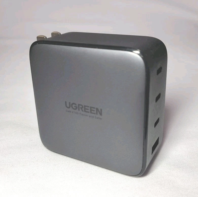 Зарядное устройство UGREEN 100 Вт GaN USB-C адаптер питания - 4 порта складной - Изображение 1 из 4