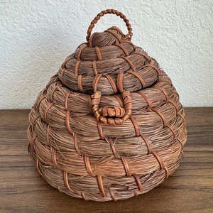 Bee Skep Handmade Hanging Basket Beehive Cottage Garden Decor 10.5 in Tall - Picture 1 of 9