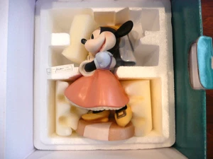 WDCC Walt Disney Brave Little Tailor Princess Minnie 1996 Animator's Choice COA - Picture 1 of 3