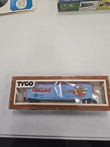 TYCO Scala HO Shazam DC Comics 50 piedi scatola auto - Foto 1 di 2