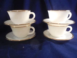 4 Fire King Golden Anniversary (Swirl) Tassen & Untertassen (22K Goldrand) - Bild 1 von 6