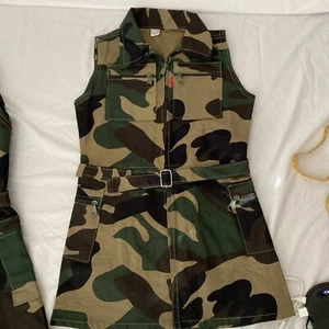 Soldier & Jeans Girls Size M  Youth Camo Corduroy Jumper Dress - Picture 1 of 6