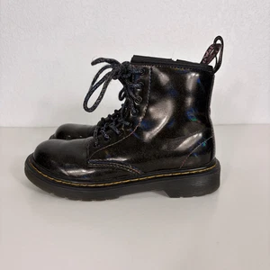 Stivali da combattimento Dr. Martens neri arcobaleno olografici stringati giovani ragazze US 1 - Foto 1 di 10