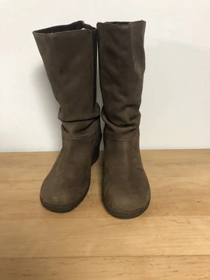 Keen Tan Suede Boots Akita Mid Boots Slouchy Pull On Wedge Heel Streetwear 6.5 - Image 1 of 4