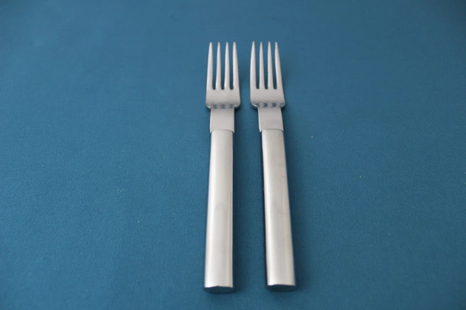 2 garfos para salada Boda Nova aço oval brilhante aço inoxidável 6 1/2" - Imagem 1 de 4