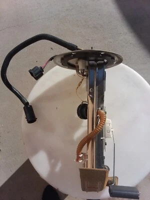 2002 - 2005 Hyundai Sonata Motor, Transmissão, Plus Bomba de Combustível - Imagem 1 de 4