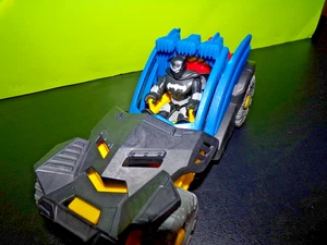 Batman Rally Car DC Super Friends 2012 IMAGINEX BATMAN FIGURE & CAR VERY COOL - Picture 1 of 8