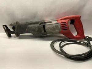 Milwaukee 6519-30 Sawzall Reciprocating Saw - Black/Red⭐️FOR PARTS⭐️ - Picture 1 of 4