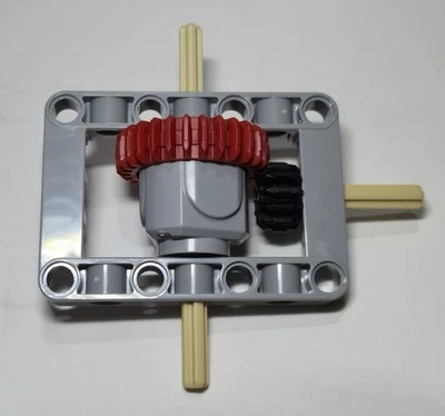 LEGO Technic Differential Gear Kit With Frame, 28tooth gear 2.33 : 1 Ratio - Image 1 of 2