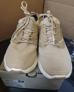 Vessi W11 everyday move sneaker otter brown she20tw11. preowned. - Picture 1 of 5