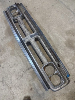 1969 1970 1971 1972 GMC TRUCK GRILLE SHELL ROUGH PROJECT K15 K25 K35 C15 C25 C35 - Image 1 of 4