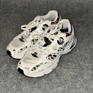 Adidas Astir W GY9552 Mujer Tenis Zapatos Talla 7 Blanco Negro - Imagen 1 de 7