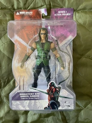 DC Direct Collection Brightest Day Series 1 Green Arrow 7" Action Figure - Image 1 of 2