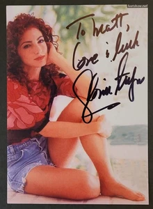 Gloria Estefan handsigniertes signed 5"x7" Foto - Bild 1 von 2