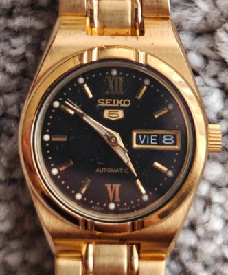 Reloj deportivo para mujer Seiko 5 - 4207 00K0 Foto 1 de 4