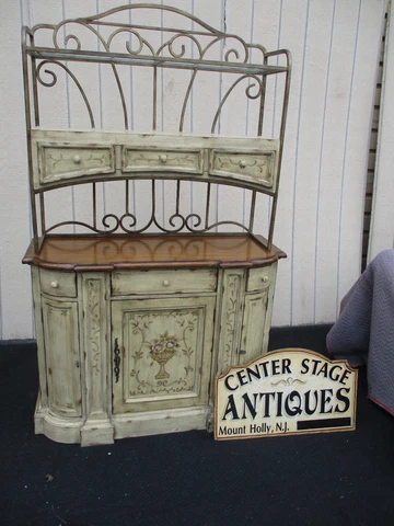 64266   Decorator  BROYHILL CONTINENTS Furniture Curio China Cabinet Bakers Rack Cover