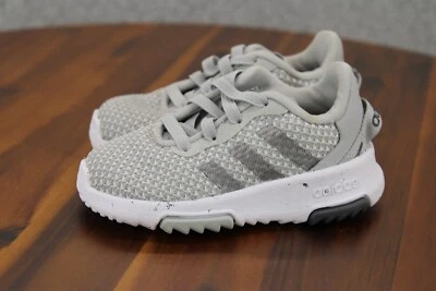 Adidas Racer Niños Pequeños Zapato para Correr Gris Metálico Gris Con Cordones Talla 5K Foto 1 de 4