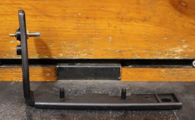 Soporte de parachoques delantero izquierdo original 04857611AA CHRYSLER Voyager DODGE caravana nuevo Foto 1 de 4