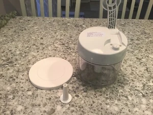Pampered Chef Manual Food Processor With Lid - Picture 1 of 4