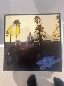 Hotel California by Rhino The Eagles (Vinyl LP, 1976, Asylum) - Picture 1 of 3