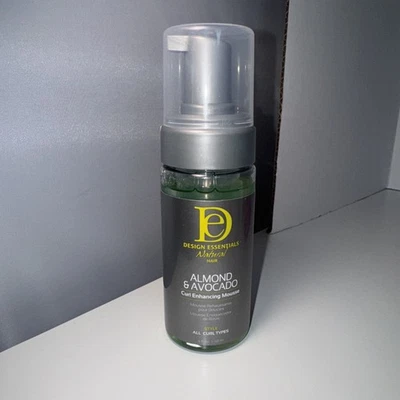 Mousse potenciadora de rizos de cabello natural Design Essentials almendra y aguacate 4 oz Foto 1 de 4