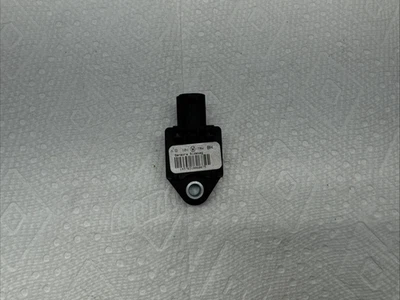 T31170 2003- 2008 2009 2010-2013 Maserati Quattroporte Crash Impact Sensor OEM - Image 1 of 4