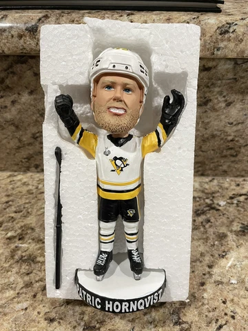 PITTSBURGH PENGUINS PATRIC HORNQVIST CELEBRATION KEY GOALS SERIES BOBBLEHEAD! Cover