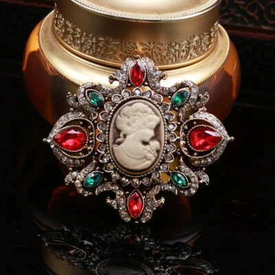 Vintage court beauty's head Rhinestone brooch for women's cardigan coat pin — 第 1/4 张图片