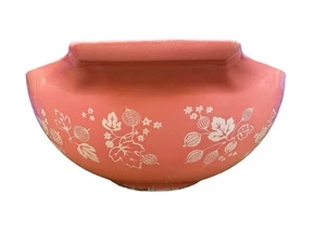 Pyrex Pink Gooseberry Cinderella Mixing Bowl 444 4QT Nesting Bowl Vintage - Picture 1 of 16