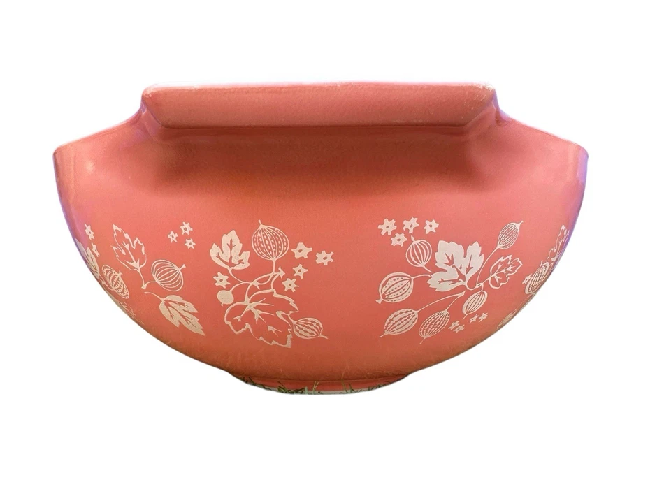 Pyrex Pink Gooseberry Cinderella Mixing Bowl 444 4QT Nesting Bowl Vintage - Image 1 of 4