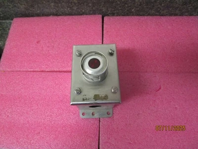 Allen Bradley Nema Type 4 Stainless Stel Enclosure 800H-1HZ4 + Push Button - Image 1 of 4