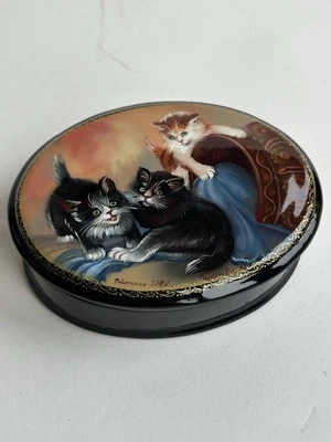 Authentic Fedoskino Russian Lacquerware Craft Signed Art Box Kitty/Playing Cats - Image 1 of 4