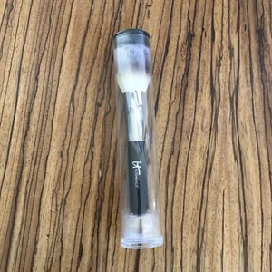 it Cosmetics Heavenly Luxe No. 8 Wand Ball Powder Brush #8 - Picture 1 of 4