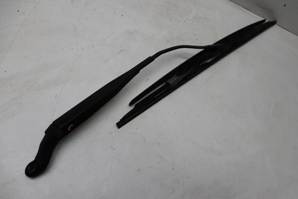 Brazo limpiaparabrisas delantero Maserati 4200 Gransport Spyder M138 LHS LHD J172 Foto 1 de 1