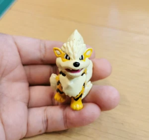 Vintage TOMY Pokemon ARCANINE 1.5" Mini Figure Nintendo CGTSJ Collectible Toy - Picture 1 of 8