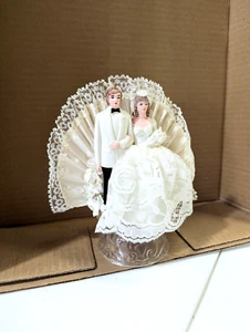 1950s 60s Wedding Cake Topper Fanned Lace and Satin Veiled Bride Groom - Picture 1 of 12
