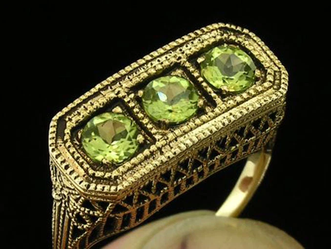 Anillo trilogía puente peridoto natural oro amarillo 9ct genuino R259 talla P Foto 1 de 1