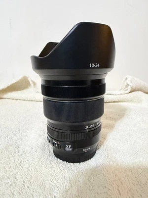FUJIFILM  SUPER EBC XF 10-24mm F/4 R OIS FUJINON ASPHERICAL LENS EXCELLENT COND - Image 1 of 4