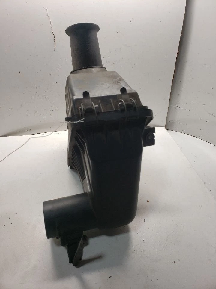 Air Cleaner Fits 05-07 FIVE HUNDRED 1414950 - Image 1 of 4